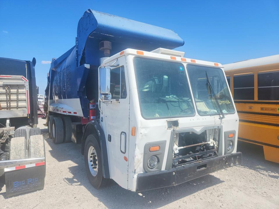 2011 Mack Leu613 მანქანა იყიდება აუქციონზე, vin: 1M2AU14C0BM001093, აუქციონის ნომერი: 67974536
