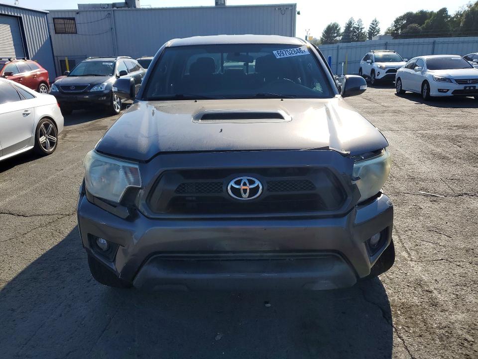 69752846 :رقم المزاد ، 5TFKU4HNXFX006733 vin ، 2015 Toyota Tacoma مزاد بيع