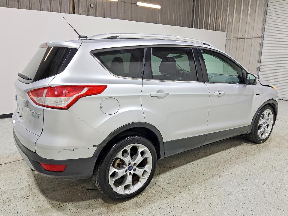 68246186 :رقم المزاد ، 1FMCU0JX6FUB36613 vin ، 2015 Ford Escape مزاد بيع