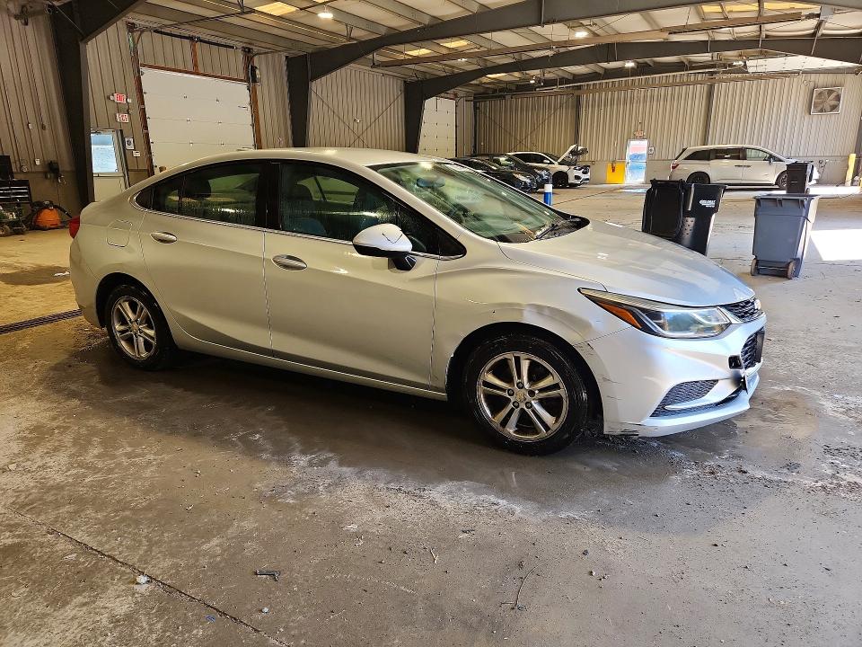 67726526 :رقم المزاد ، 1G1BE5SM5H7243371 vin ، 2017 Chevrolet Cruze مزاد بيع