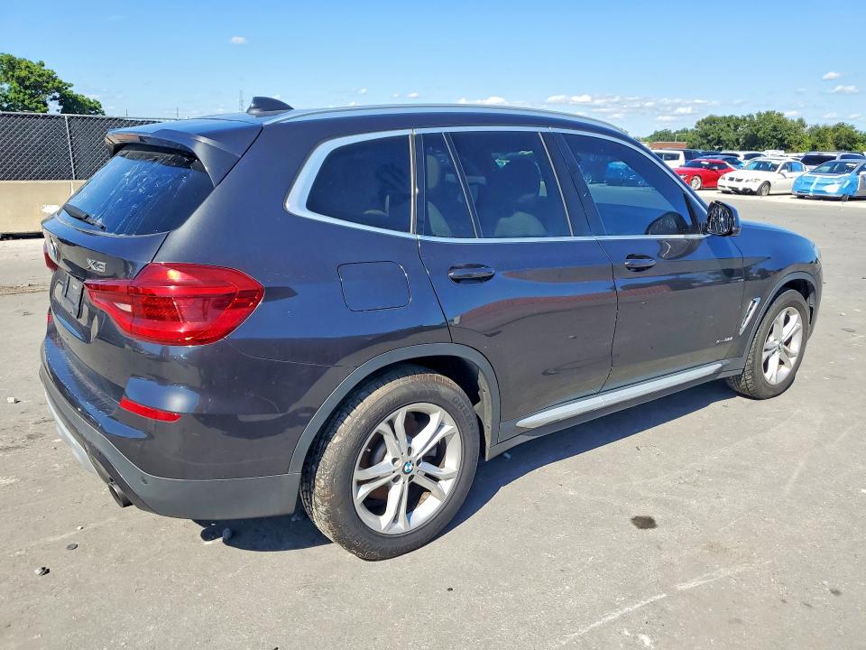70670116 :رقم المزاد ، 5UXTR9C59JLD65003 vin ، 2018 Bmw X3 مزاد بيع