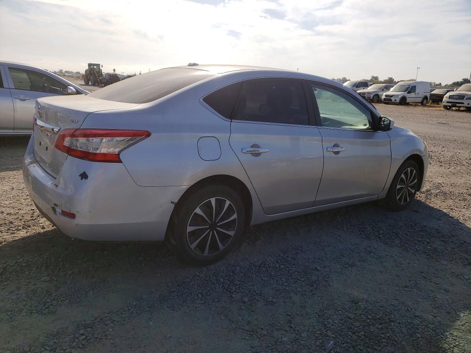 2015 Nissan Sentra მანქანა იყიდება აუქციონზე, vin: 3N1AB7AP2FY250683, აუქციონის ნომერი: 69580076