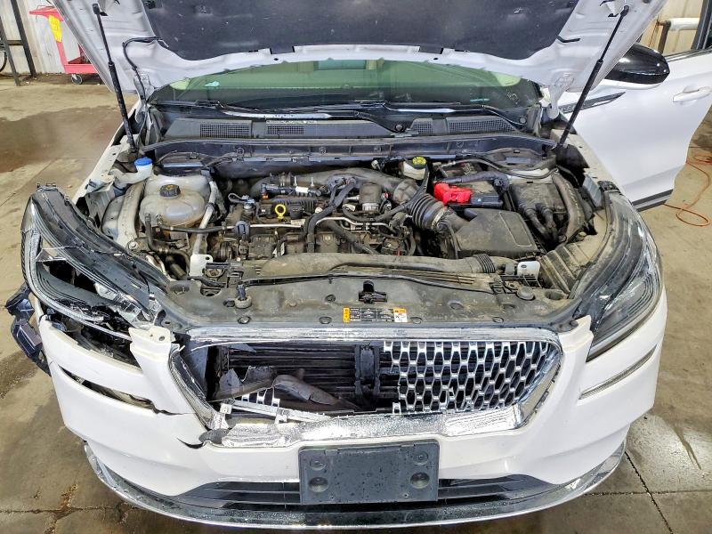 67689006 :رقم المزاد ، 5LMCJ1D90NUL04964 vin ، 2022 Lincoln Corsair مزاد بيع