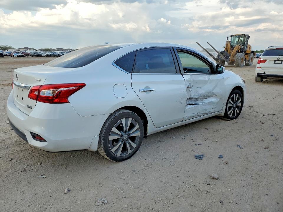 65568976 :رقم المزاد ، 3N1AB7AP8KY327521 vin ، 2019 Nissan Sentra مزاد بيع