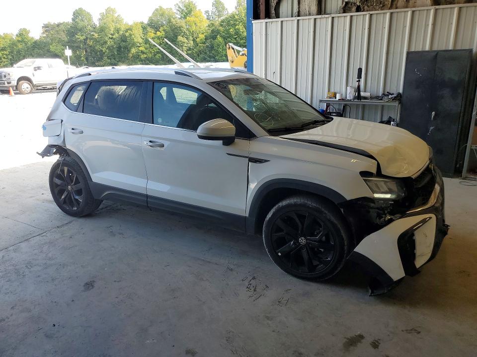 Продаж на аукціоні авто 2024 Volkswagen Taos, vin: 3VVEX7B23RM114675, номер лоту: 69787066