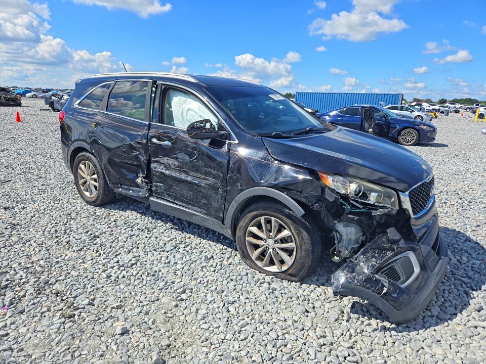 2016 Kia Sorento მანქანა იყიდება აუქციონზე, vin: 5XYPG4A38GG180570, აუქციონის ნომერი: 70236376