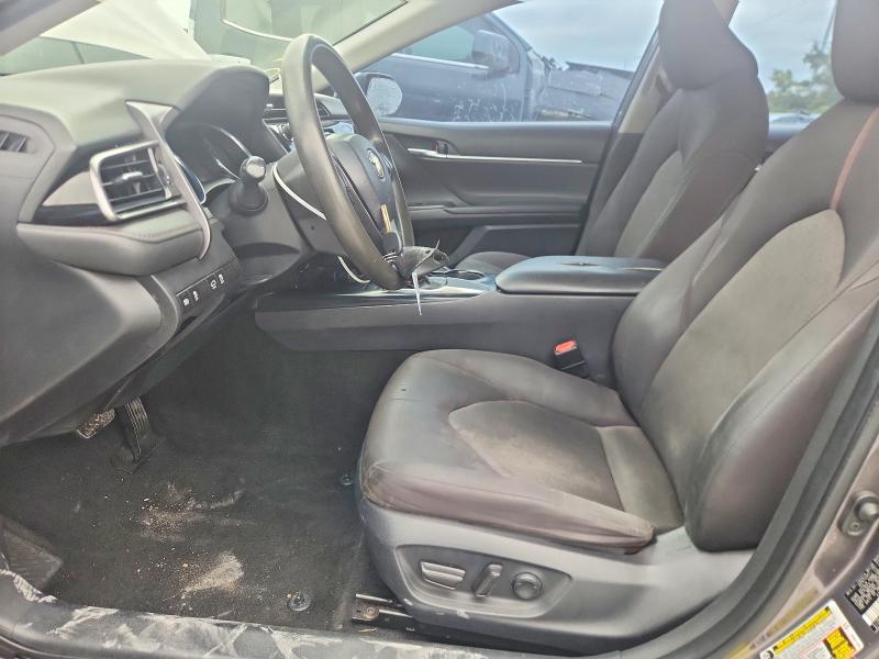 70228496 :رقم المزاد ، 4T1C11AK2LU934069 vin ، 2020 Toyota Camry مزاد بيع
