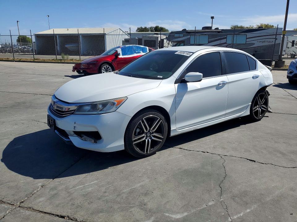 69086166 :رقم المزاد ، 1HGCR2F57HA132715 vin ، 2017 Honda Accord مزاد بيع
