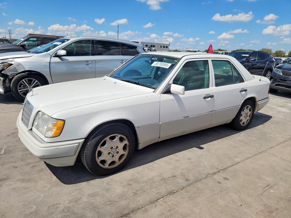 1995 Mercedes-benz E მანქანა იყიდება აუქციონზე, vin: WDBEB31E0SC218841, აუქციონის ნომერი: 68780866