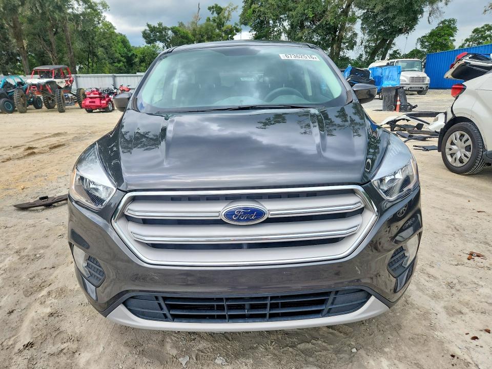2017 Ford Escape მანქანა იყიდება აუქციონზე, vin: 1FMCU0GD4HUB06400, აუქციონის ნომერი: 67362516