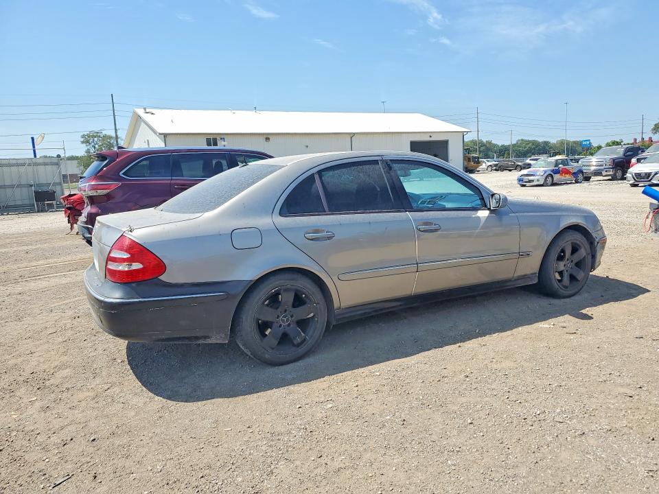 2003 Mercedes-benz E მანქანა იყიდება აუქციონზე, vin: WDBUF65J43X109205, აუქციონის ნომერი: 67052486