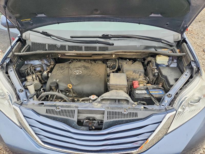 Продажа на аукционе авто 2017 Toyota Sienna, vin: 5TDKZ3DC5HS837954, номер лота: 69599646