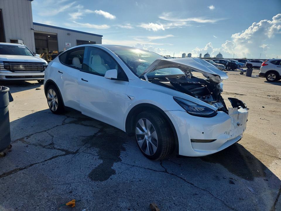 Auction sale of the 2020 Tesla Model Y, vin: 5YJYGDEE6LF043015, lot number: 67376516