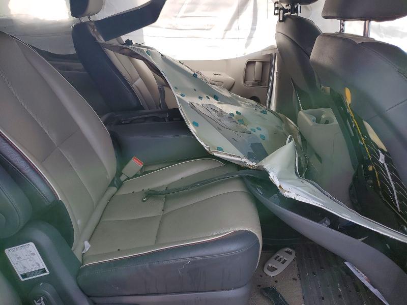 68761496 :رقم المزاد ، KNDMB5C16H6334569 vin ، 2017 Kia Sedona مزاد بيع