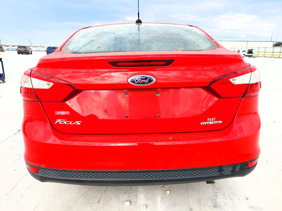 67872426 :رقم المزاد ، 1FADP3F24EL451905 vin ، 2014 Ford Focus مزاد بيع