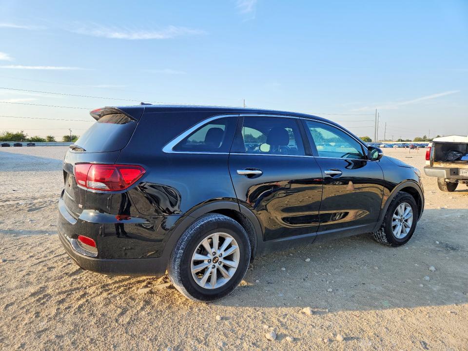 69647556 :رقم المزاد ، 5XYPG4A37KG568155 vin ، 2019 Kia Sorento مزاد بيع