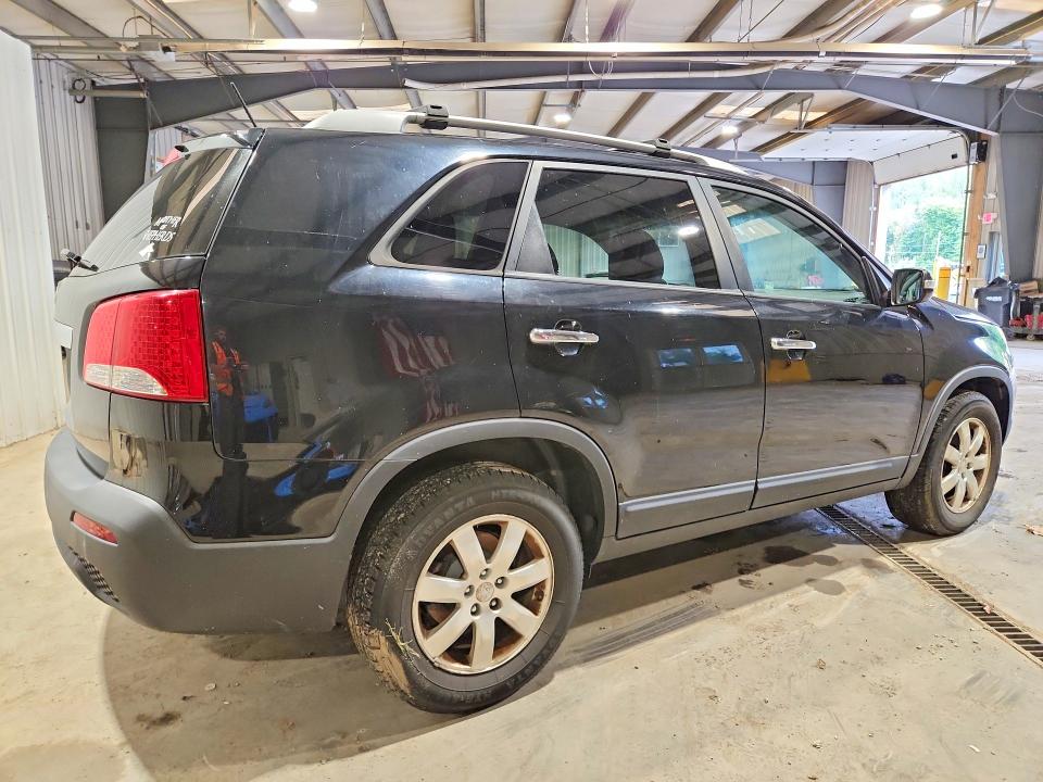 69845146 :رقم المزاد ، 5XYKT4A18BG165077 vin ، 2011 Kia Sorento مزاد بيع