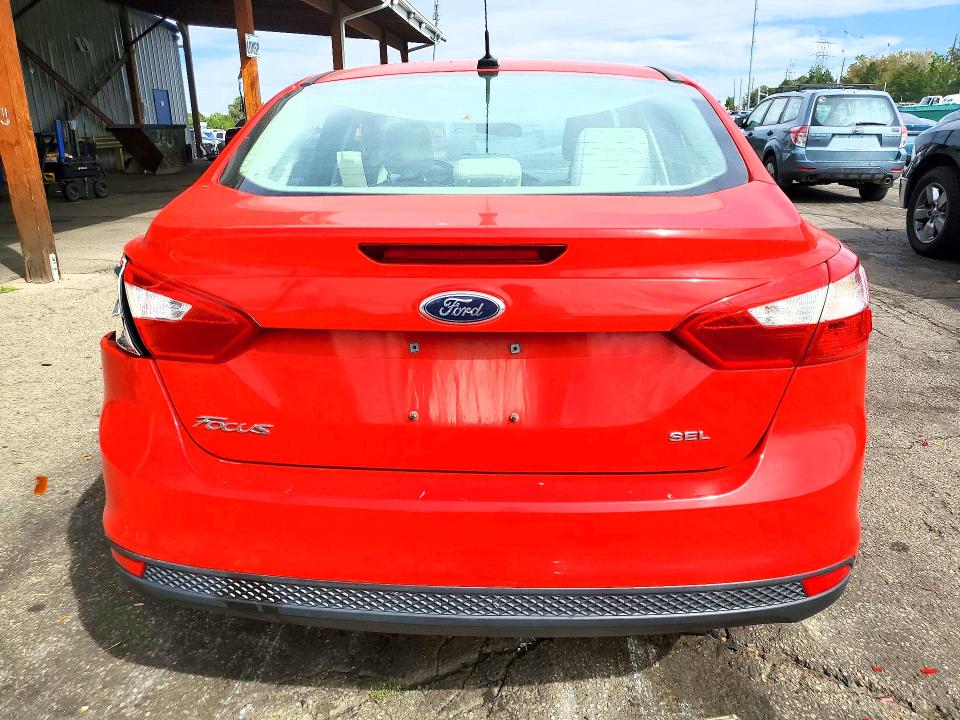 69109206 :رقم المزاد ، 1FAHP3H21CL225641 vin ، 2012 Ford Focus مزاد بيع