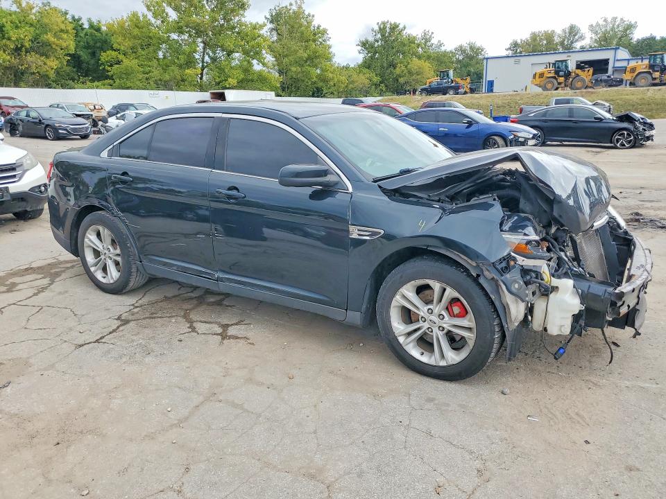 Продажа на аукционе авто 2015 Ford Taurus, vin: 1FAHP2E82FG112670, номер лота: 69684366