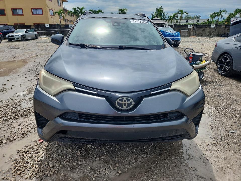 71153196 :رقم المزاد ، JTMBFREV5JD248609 vin ، 2018 Toyota Rav4 مزاد بيع