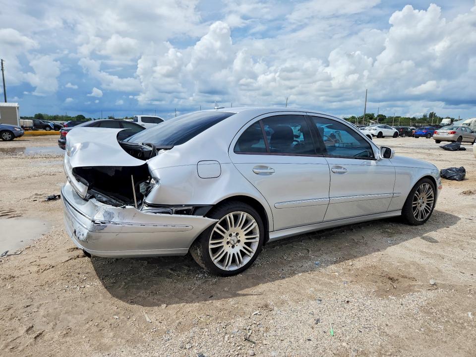 69520526 :رقم المزاد ، WDBUF72X47B054787 vin ، 2007 Mercedes-benz E-class مزاد بيع
