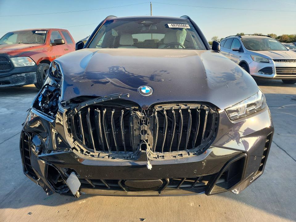 69705566 :رقم المزاد ، 5UX23EU08S9Z13075 vin ، 2025 Bmw X5 مزاد بيع