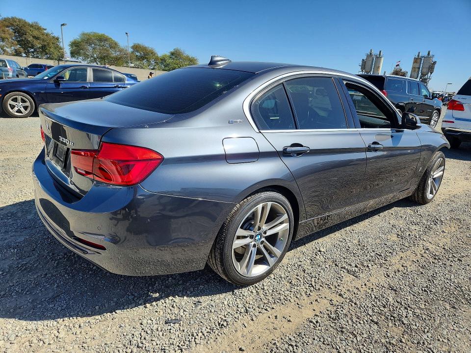 2018 Bmw 330e მანქანა იყიდება აუქციონზე, vin: WBA8E1C55JA178450, აუქციონის ნომერი: 70725226