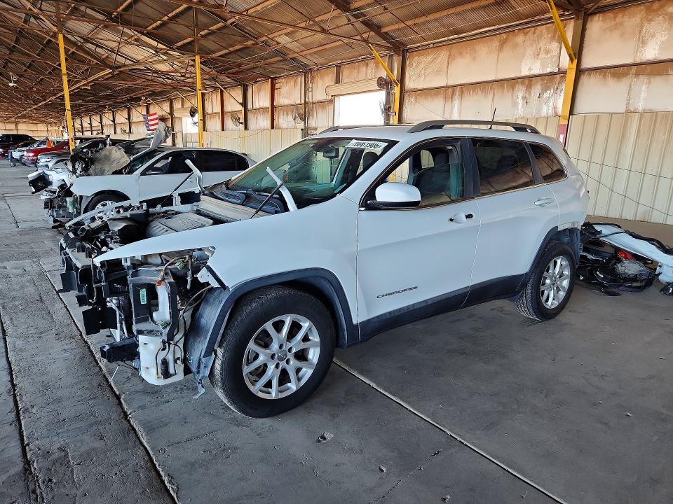 70061906 :رقم المزاد ، 1C4PJLCB4HW668256 vin ، 2017 Jeep Cherokee مزاد بيع