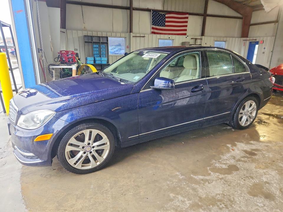 Продажа на аукционе авто 2013 Mercedes-benz C, vin: WDDGF8AB2DR287246, номер лота: 70646826