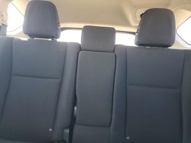 68640176 :رقم المزاد ، 2T3BFREV8HW551204 vin ، 2017 Toyota Rav4 مزاد بيع