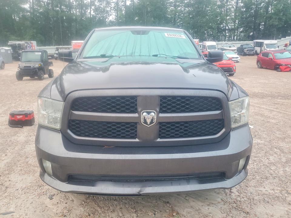 69288336 :رقم المزاد ، 1C6RR7KT4FS690921 vin ، 2015 Ram 1500 مزاد بيع