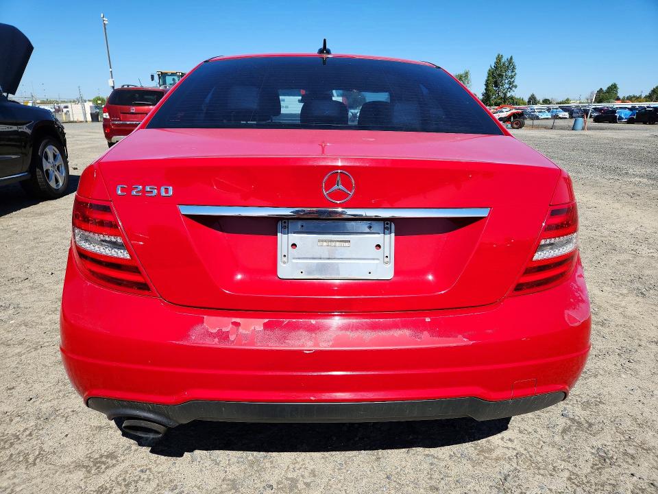 Продаж на аукціоні авто 2014 Mercedes-benz C, vin: WDDGF4HB9EA963027, номер лоту: 67217206