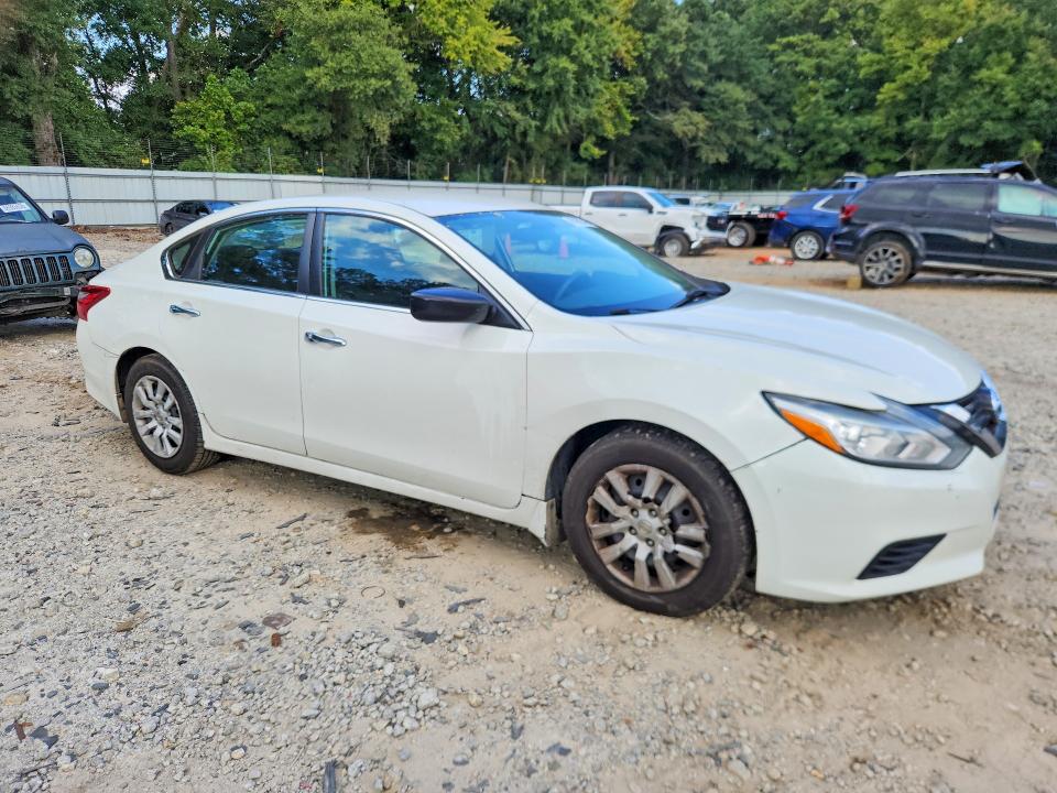 2018 Nissan Altima მანქანა იყიდება აუქციონზე, vin: 1N4AL3AP7JC190264, აუქციონის ნომერი: 68962546