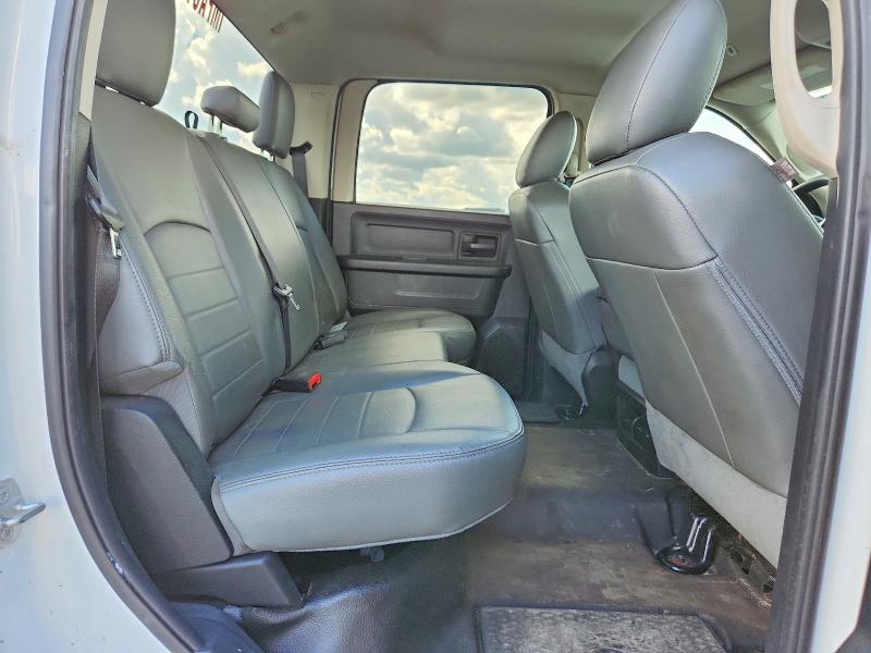 68961756 :رقم المزاد ، 1C6RR6KT5JS156930 vin ، 2018 Ram 1500 مزاد بيع