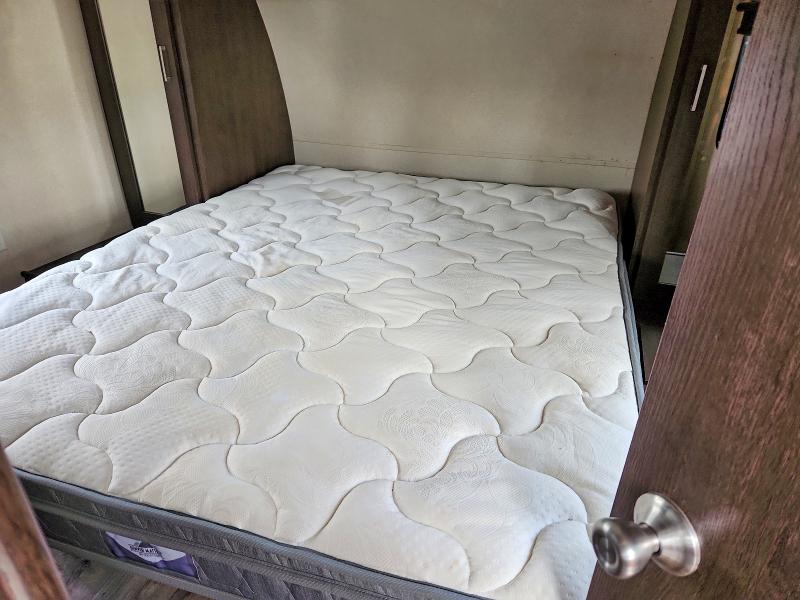 Продажа на аукционе авто 2018 Forest River Salem Travel Trailer, vin: 4X4TSMF26JA322123, номер лота: 68177956