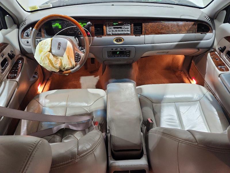 Aukcja sprzedaży 2002 Lincoln Town Car, vin: 1LNHM83W82Y663032, numer aukcji: 69188996