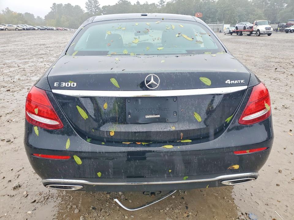 70745436 :رقم المزاد ، WDDZF4KB9JA441090 vin ، 2018 Mercedes-benz E مزاد بيع