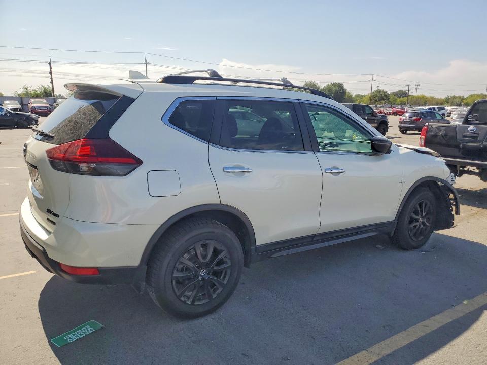 67117116 :رقم المزاد ، 5N1AT2MV5JC726588 vin ، 2018 Nissan Rogue مزاد بيع