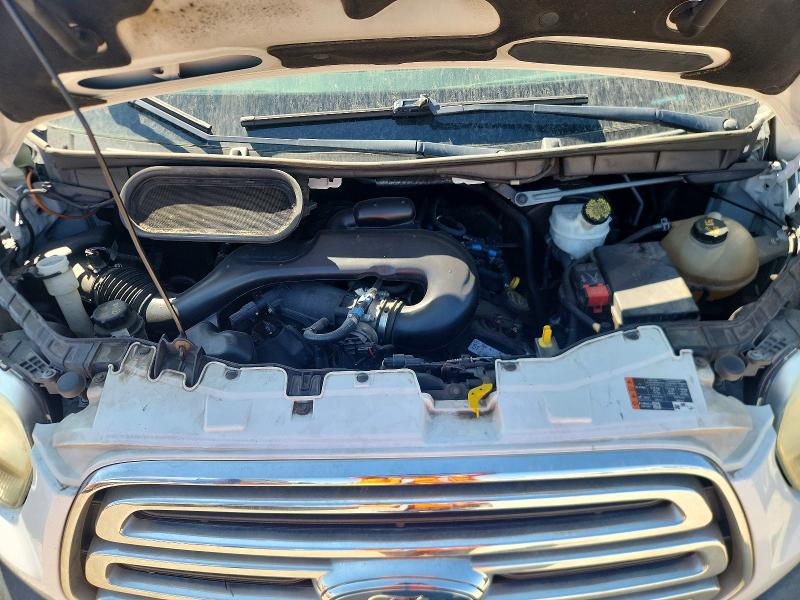 68243166 :رقم المزاد ، 1FBZX2ZMXFKB26369 vin ، 2015 Ford Transit مزاد بيع