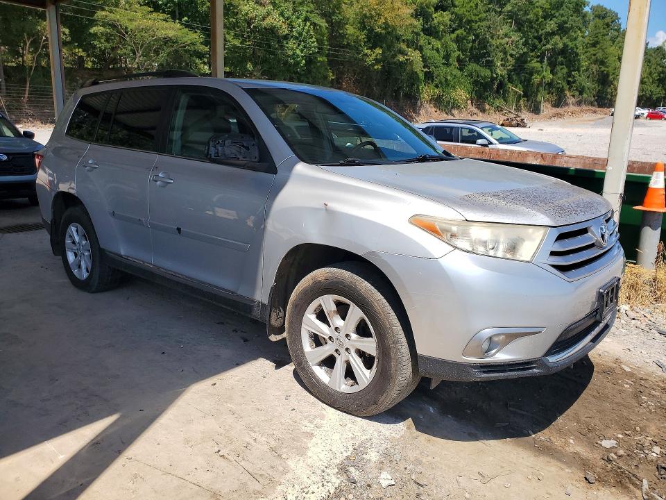 67195536 :رقم المزاد ، 5TDBK3EH1DS277116 vin ، 2013 Toyota Highlander مزاد بيع