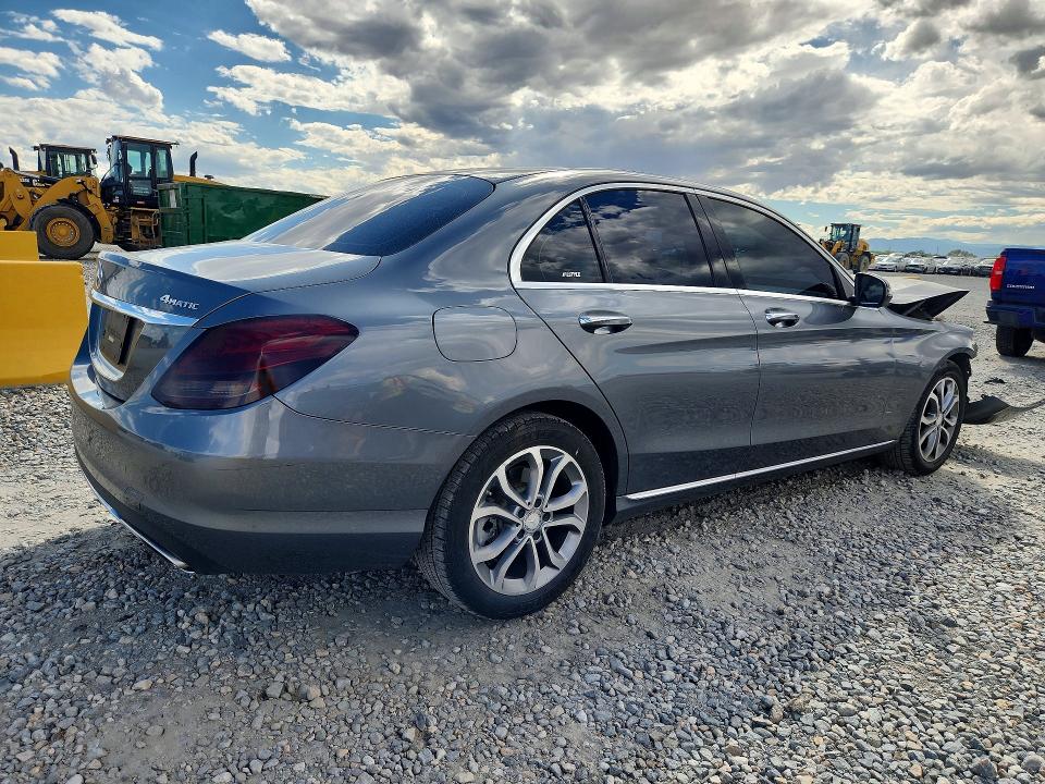 67325406 :رقم المزاد ، 55SWF4KB1HU222072 vin ، 2017 Mercedes-benz C مزاد بيع