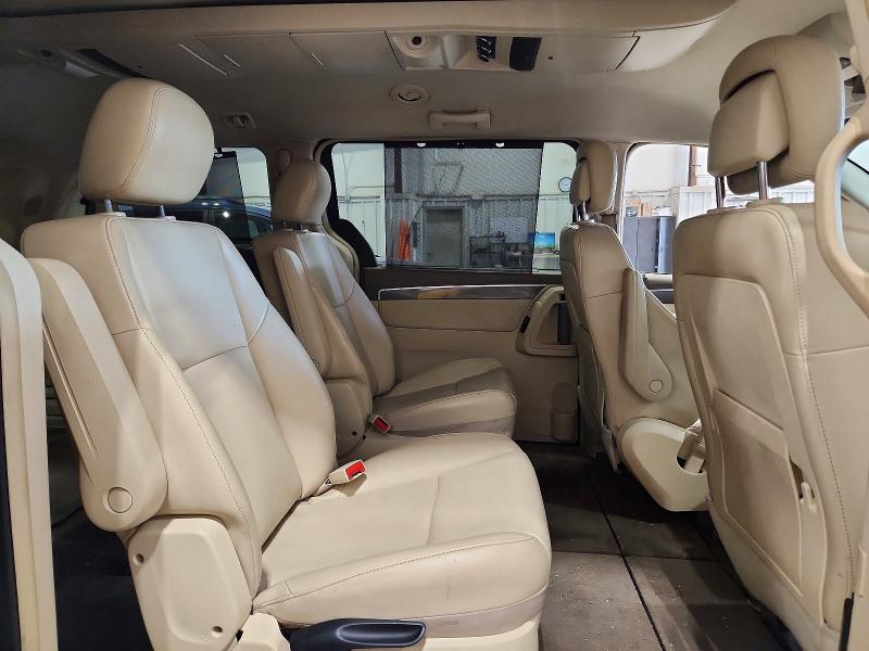 2010 Volkswagen Routan მანქანა იყიდება აუქციონზე, vin: 2V4RW3D18AR295937, აუქციონის ნომერი: 67910776