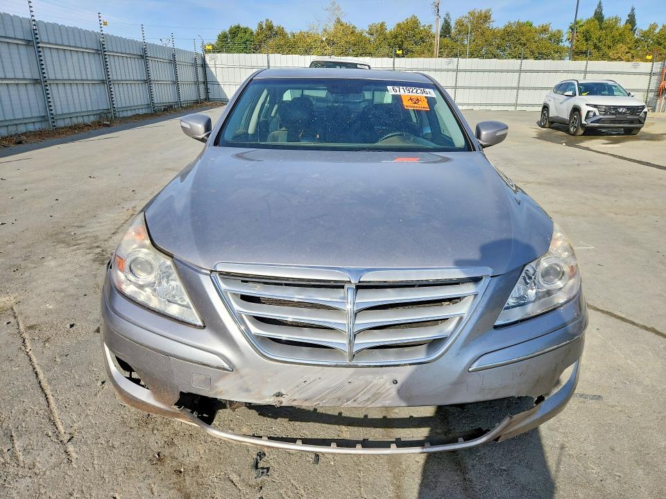2011 Hyundai Genesis მანქანა იყიდება აუქციონზე, vin: KMHGC4DE4BU136058, აუქციონის ნომერი: 67192236