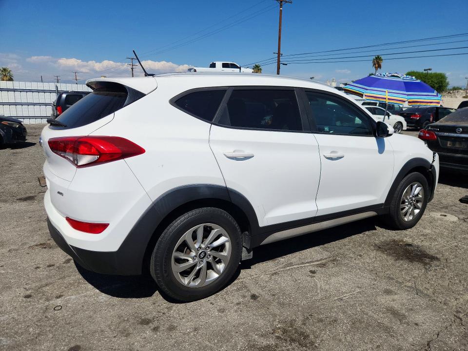 Продажа на аукционе авто 2017 Hyundai Tucson, vin: KM8J3CA49HU388652, номер лота: 70049756