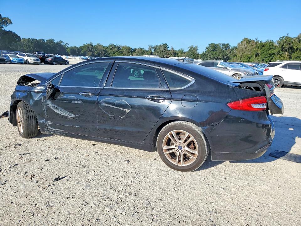 69965726 :رقم المزاد ، 3FA6P0HD4JR107363 vin ، 2018 Ford Fusion مزاد بيع