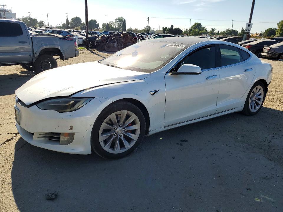 2020 Tesla Model S მანქანა იყიდება აუქციონზე, vin: 5YJSA1E43LF364975, აუქციონის ნომერი: 70090946