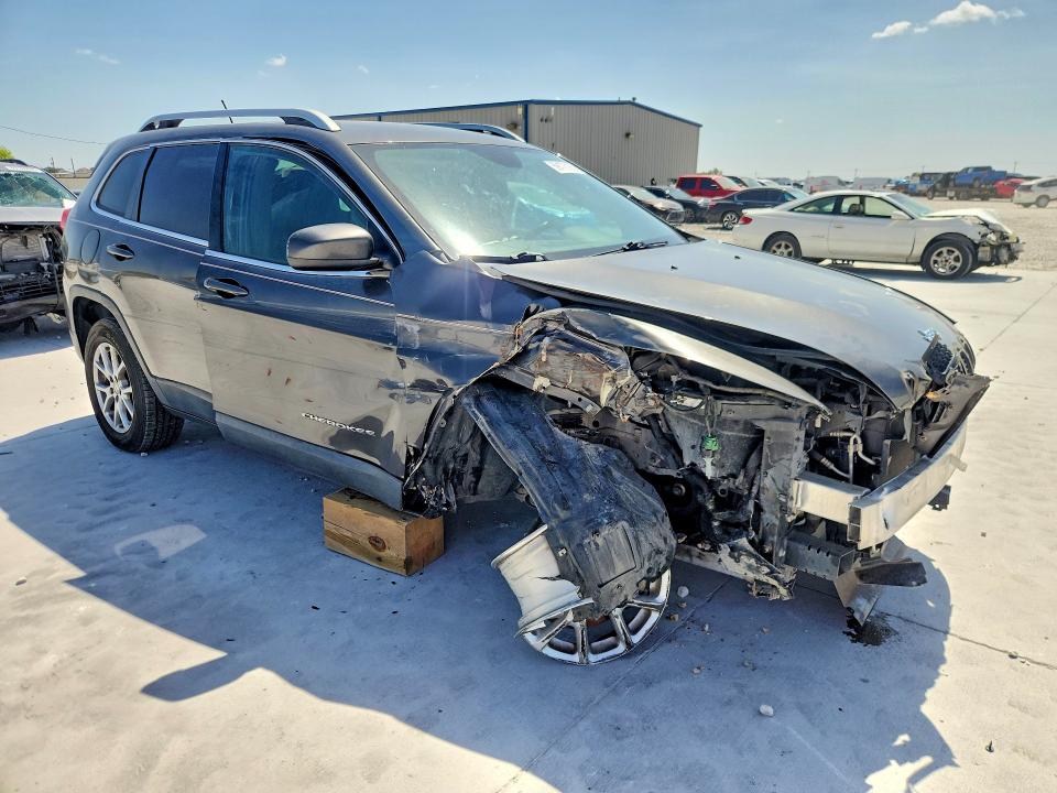 69173156 :رقم المزاد ، 1C4PJLCS6EW200282 vin ، 2014 Jeep Cherokee مزاد بيع