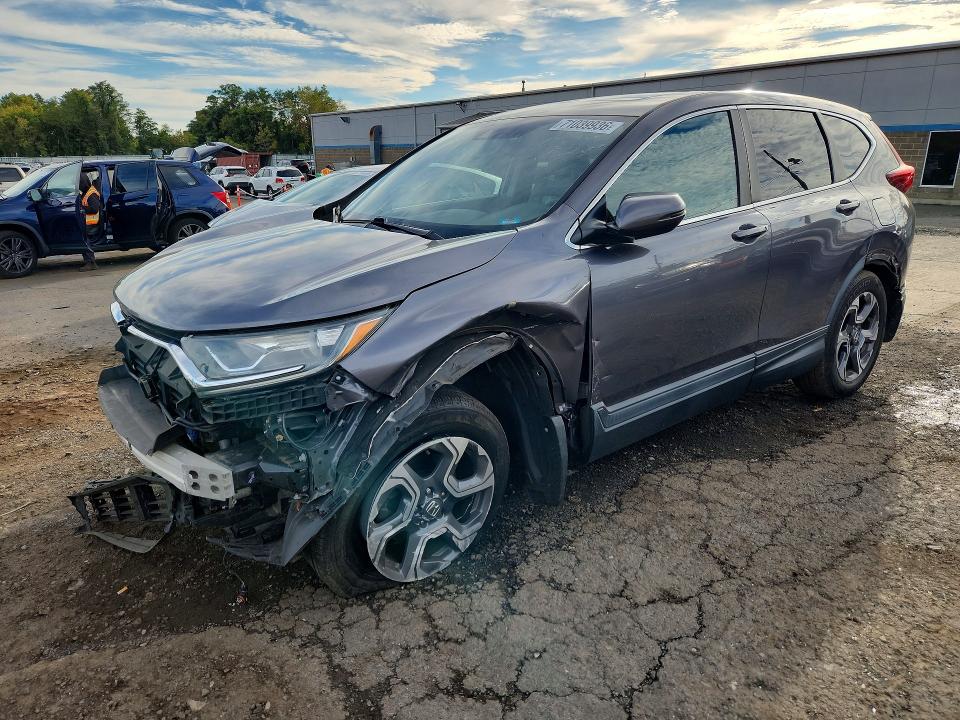 Продажа на аукционе авто 2018 Honda Cr-v, vin: 7FARW2H51JE060698, номер лота: 71039936