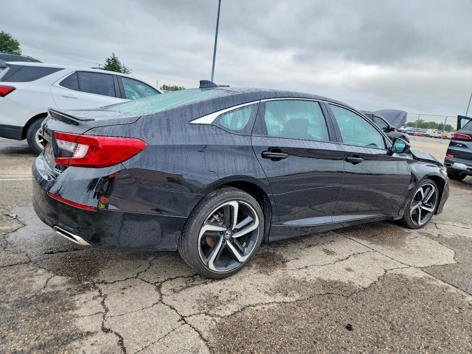 70220446 :رقم المزاد ، 1HGCV1F43NA068083 vin ، 2022 Honda Accord مزاد بيع