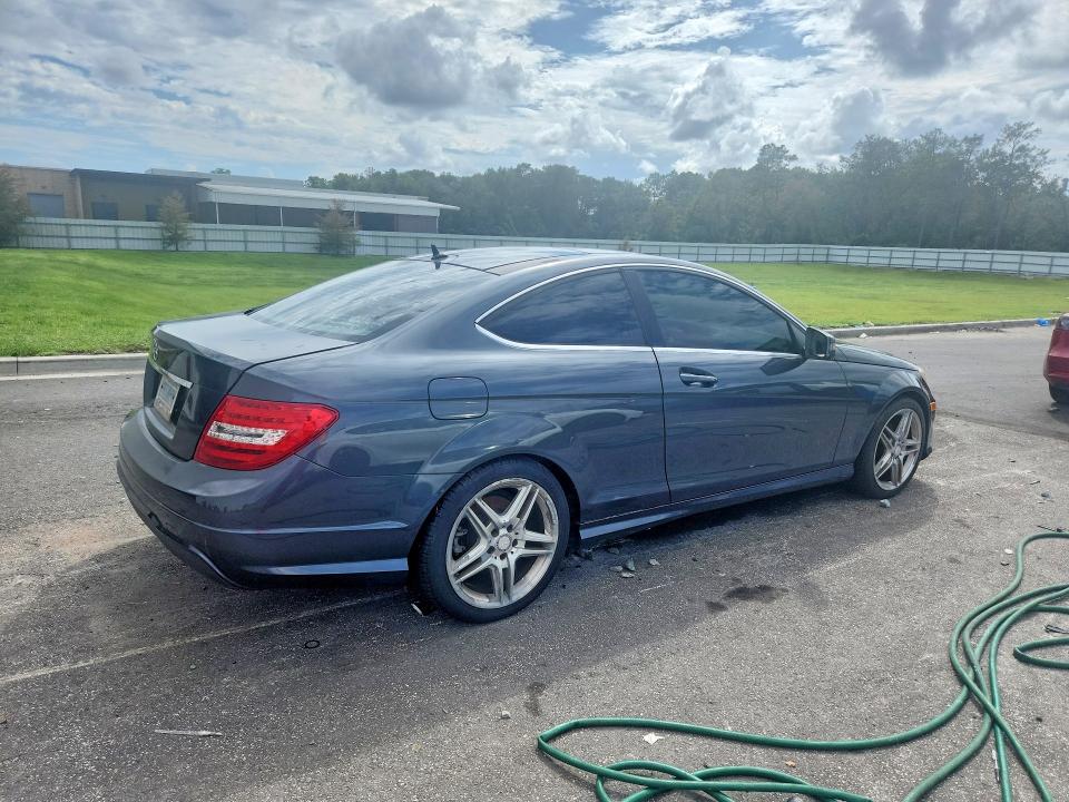 69439786 :رقم المزاد ، WDDGJ4HB3DG047020 vin ، 2013 Mercedes-benz C مزاد بيع